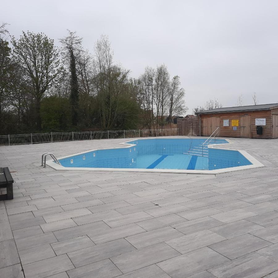 Meertje Villa 81 Op Recreatiepark De Wielen Синт Мартен Екстериор снимка